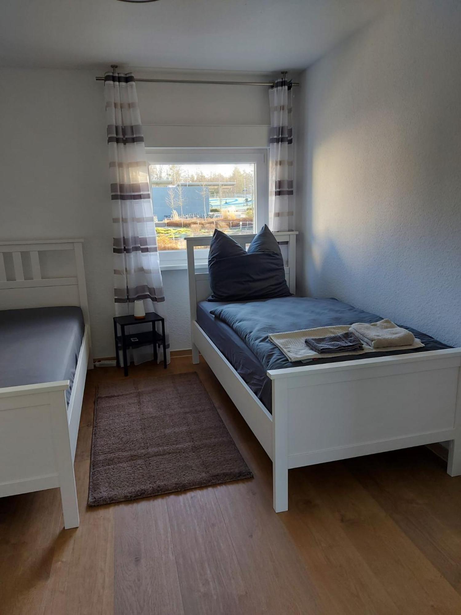 Ferienwohnung In Erftstadt 2 Min Fusslaeufig Zum Bahnhof, Phantasialand, Koeln, Koeln Messe, Eifel Екстериор снимка