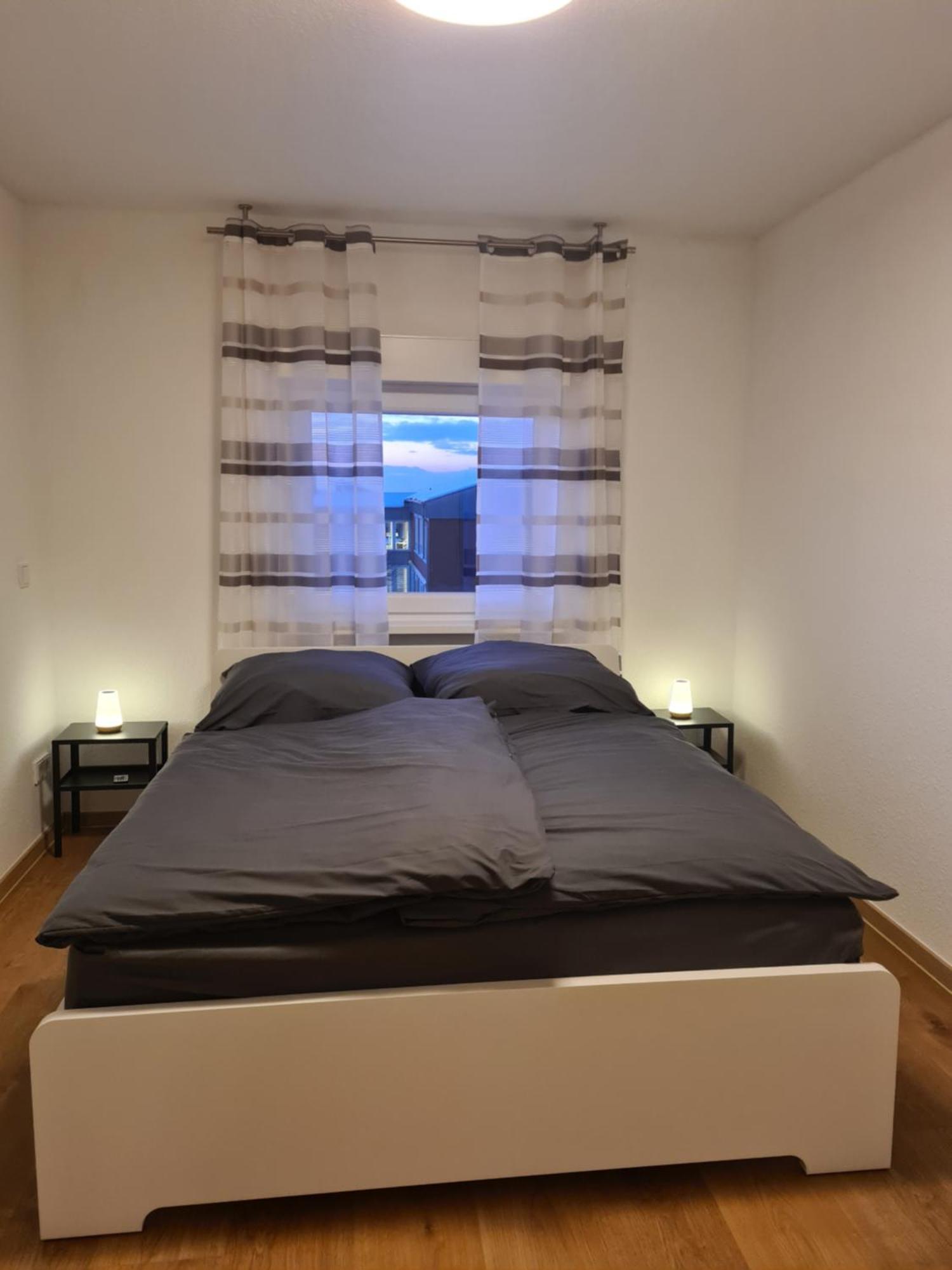 Ferienwohnung In Erftstadt 2 Min Fusslaeufig Zum Bahnhof, Phantasialand, Koeln, Koeln Messe, Eifel Екстериор снимка