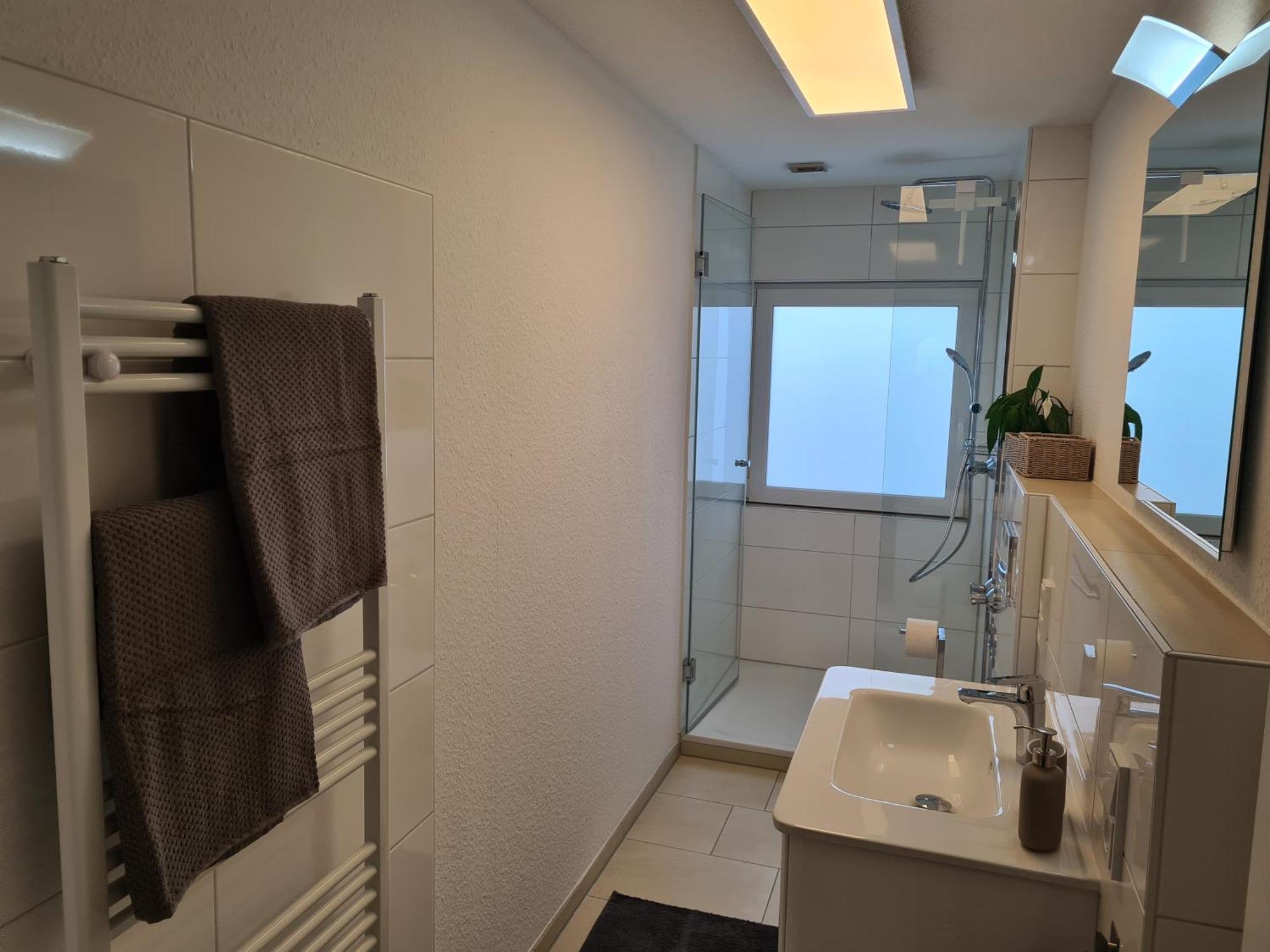 Ferienwohnung In Erftstadt 2 Min Fusslaeufig Zum Bahnhof, Phantasialand, Koeln, Koeln Messe, Eifel Екстериор снимка